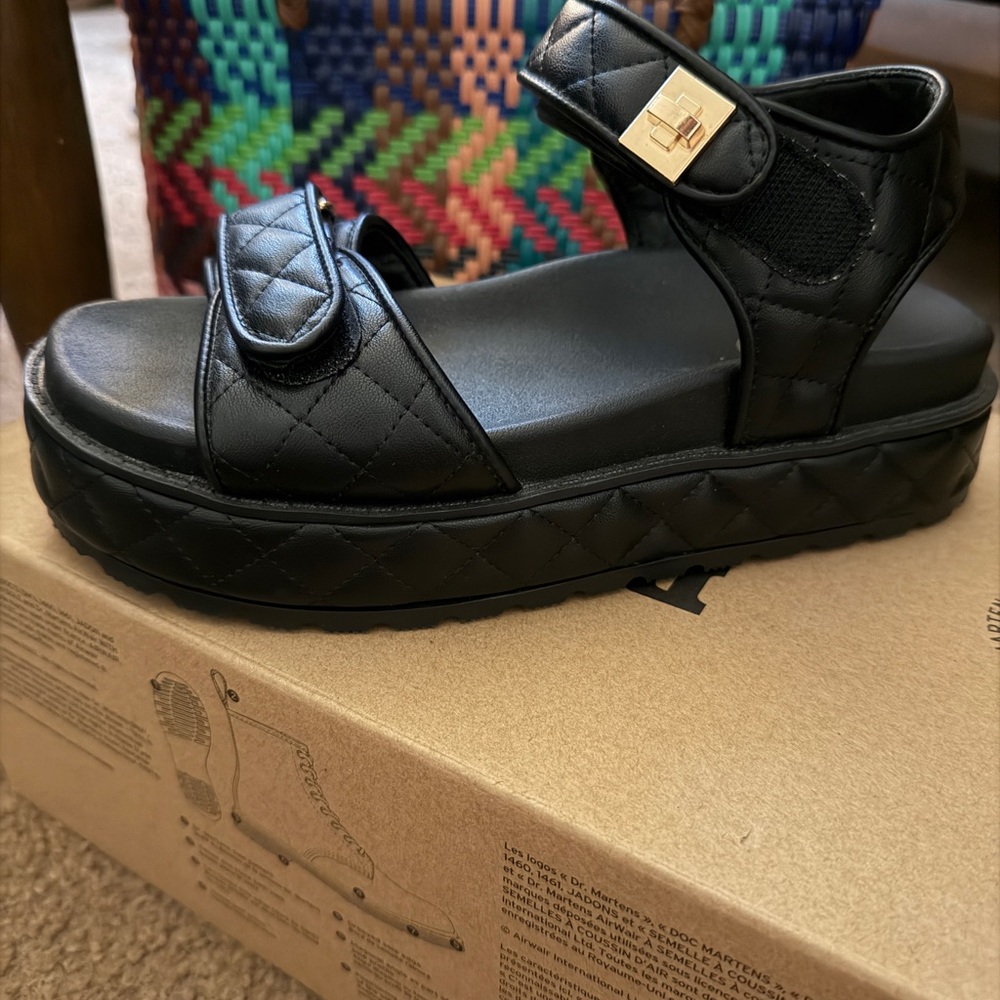 Quilted Platform Sandal - Black